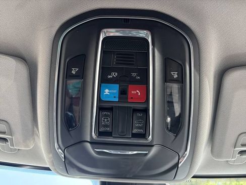 Used 2023 Jeep Grand Cherokee Laredo AWD/4WD image 14