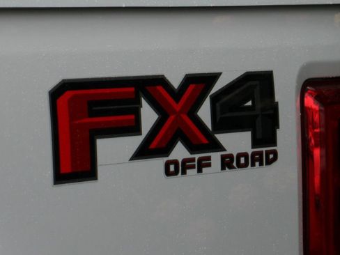 Used 2018 Ford F250 XLT w/ XLT Premium Package image 49