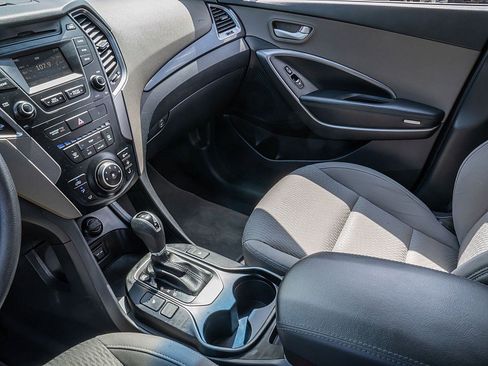 Used 2016 Hyundai Santa Fe SE image 15