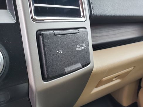 Used 2016 Ford F150 Lariat w/ Equipment Group 502A Luxury image 34