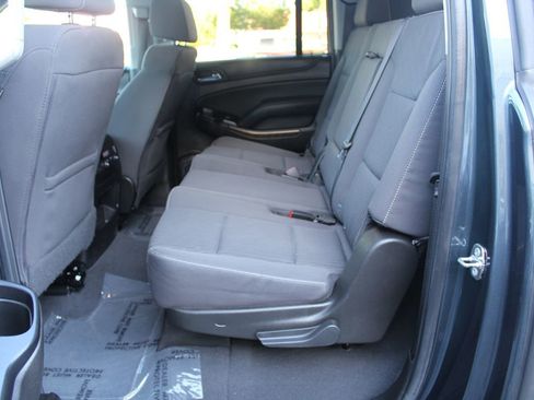 Used 2019 Chevrolet Suburban LS w/ All-Season Package AWD/4WD image 16