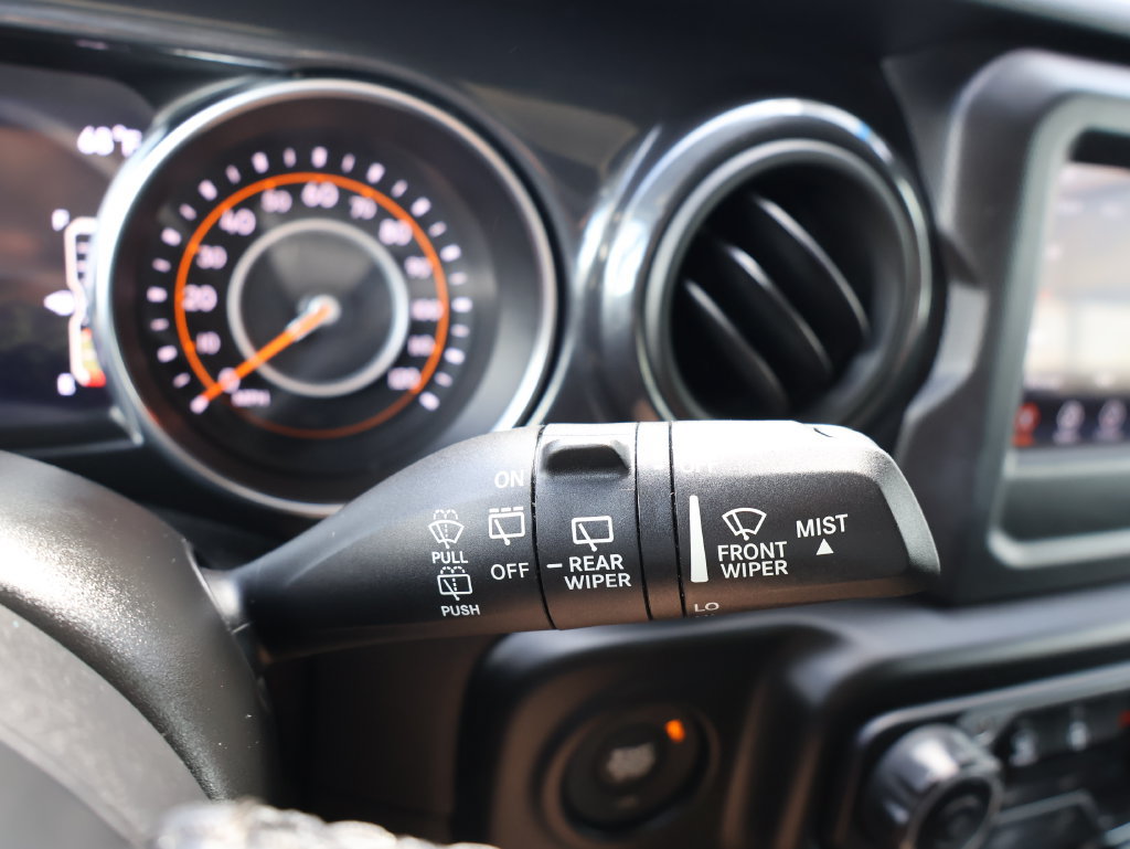 Used 2021 Jeep Wrangler Unlimited Sport AWD/4WD image 17