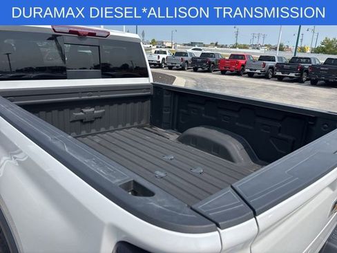 Used 2025 Chevrolet Silverado 2500 High Country w/ High Country Premium Package image 19