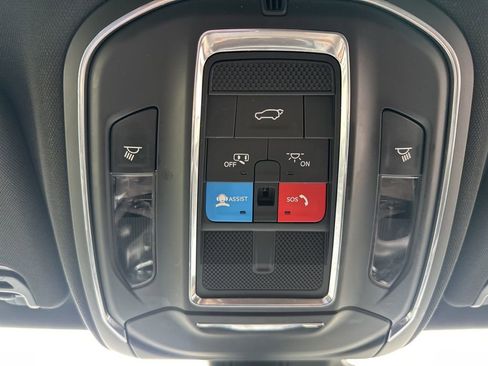 Used 2024 Jeep Wagoneer Series III image 51