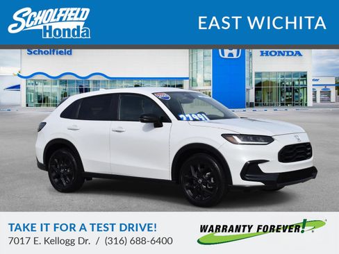 Used 2025 Honda HR-V Sport image 1