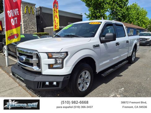 Used 2015 Ford F150 XLT w/ Trailer Tow Package image 3