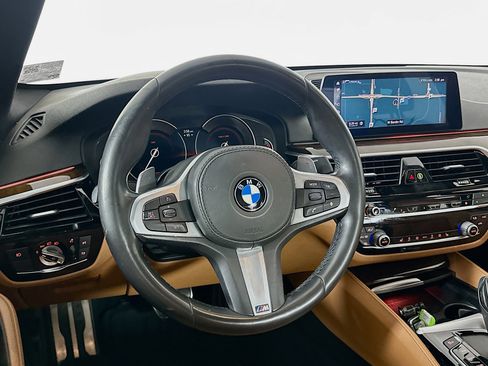 Used 2019 BMW 530i w/ M Sport Package RWD image 18