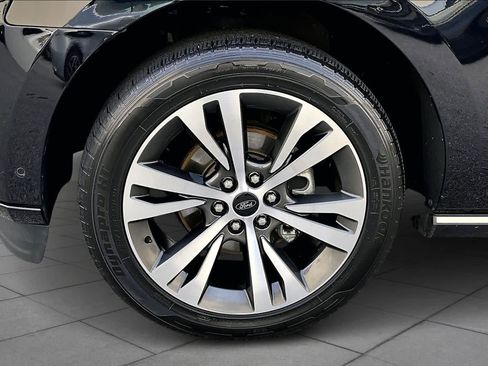 Used 2020 Ford Expedition Platinum image 9