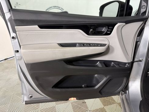 Used 2024 Honda Odyssey Touring image 12