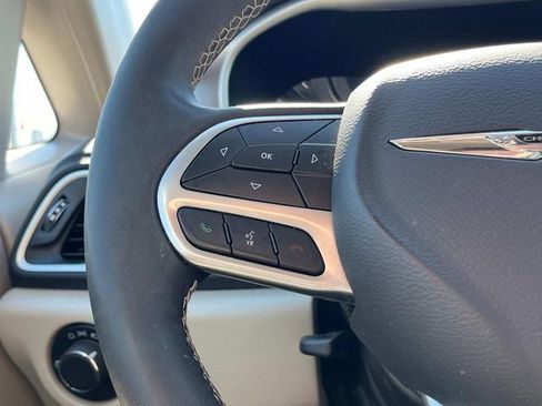 Certified 2024 Chrysler Voyager LX image 19