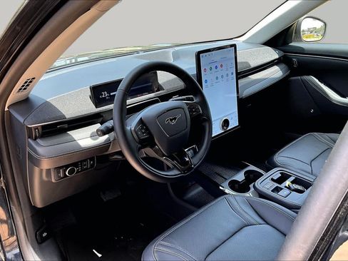 Certified 2025 Ford Mustang Mach-E Premium RWD image 17