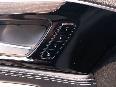 Certified 2024 Acura MDX SH-AWD w/ Advance Package image 29