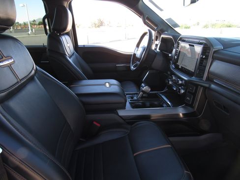 Used 2023 Ford F150 Platinum image 9