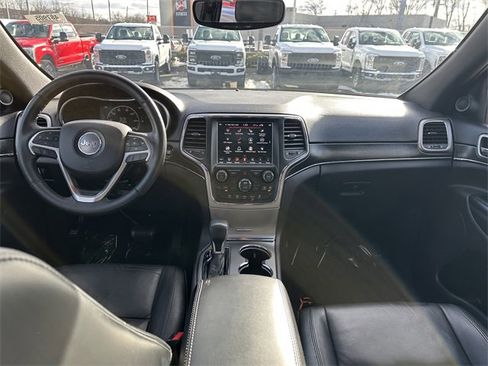 Used 2018 Jeep Grand Cherokee Limited image 15