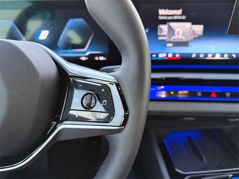 Certified 2025 BMW i5 xDrive40 w/ M Sport Package image 29