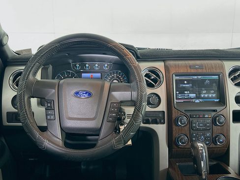 Used 2014 Ford F150 Lariat w/ Equipment Group 502A Luxury AWD/4WD image 17