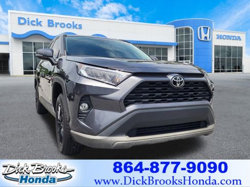 Used 2021 Toyota RAV4 XLE FWD image 1