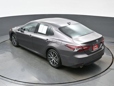 Used 2024 Toyota Camry XLE image 40