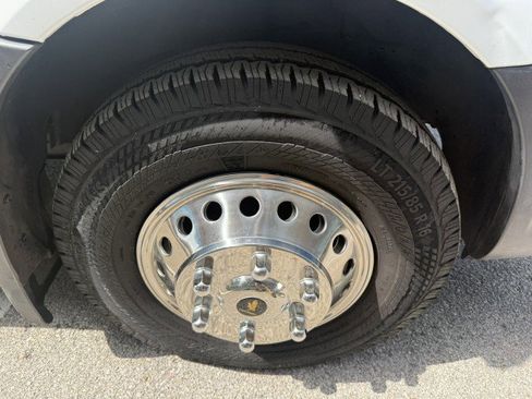 Used 2016 Mercedes-Benz Sprinter 3500 image 17