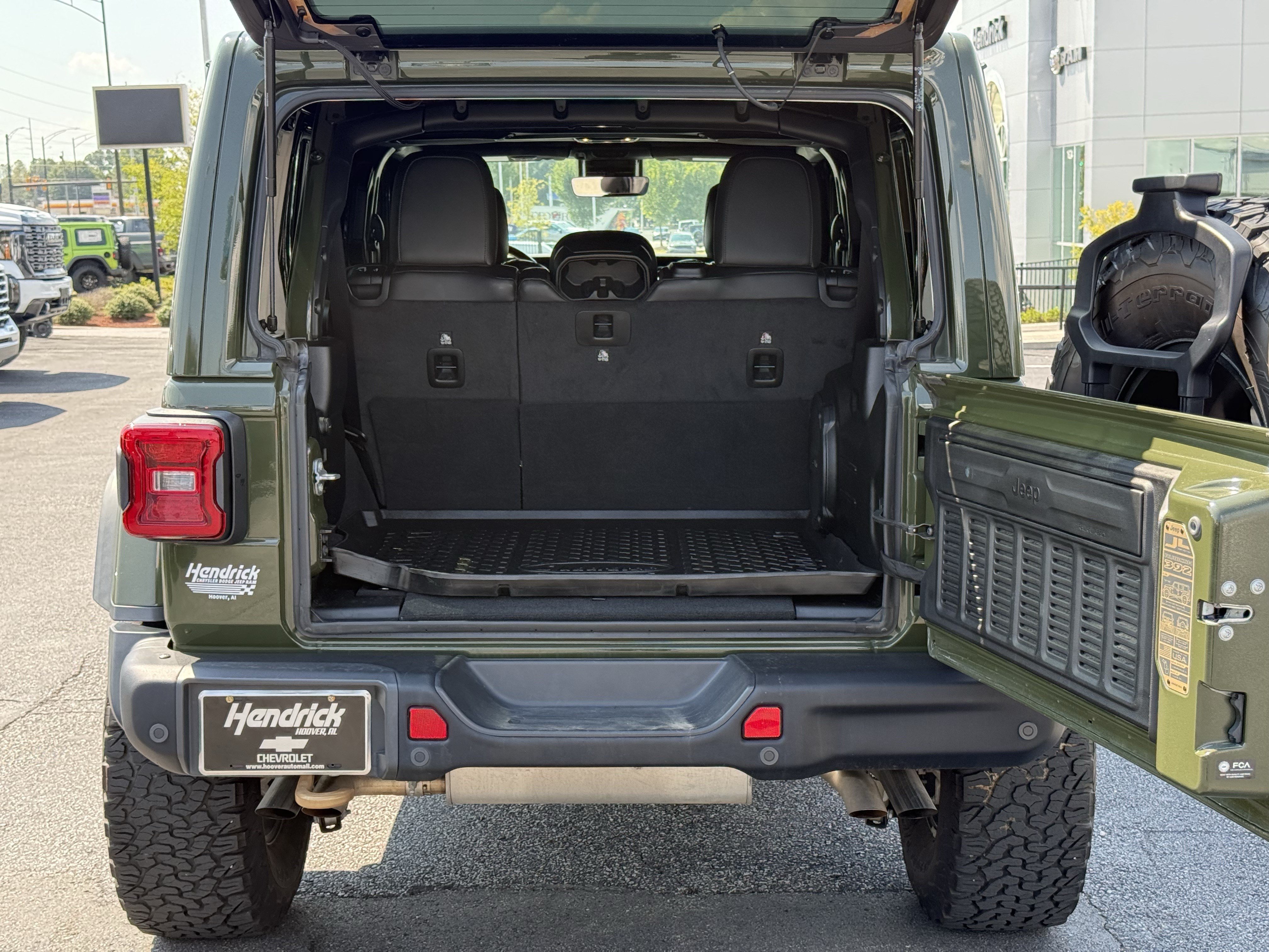 Used 2023 Jeep Wrangler Unlimited Rubicon 392 w/ Xtreme Recon 35" Tire Package AWD/4WD image 33