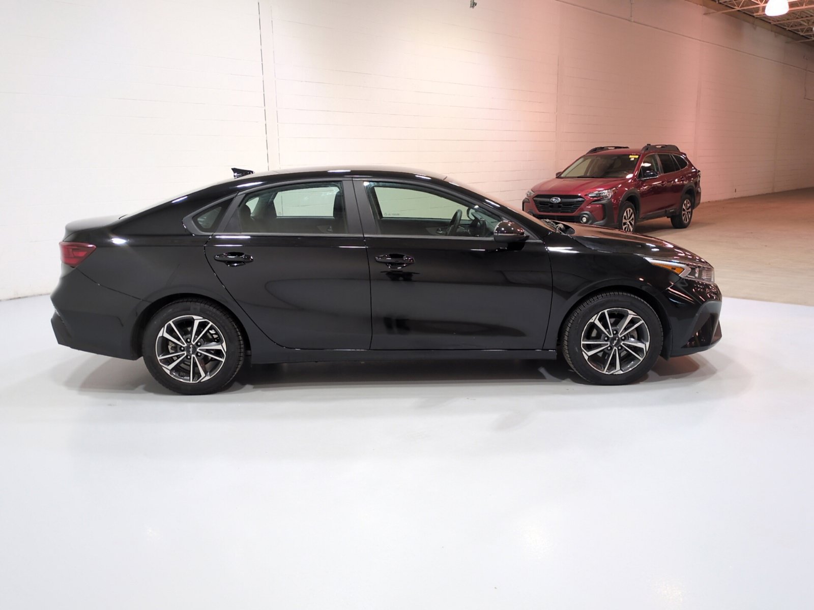 Certified 2023 Kia Forte LXS w/ LXS Technology Package FWD image 2