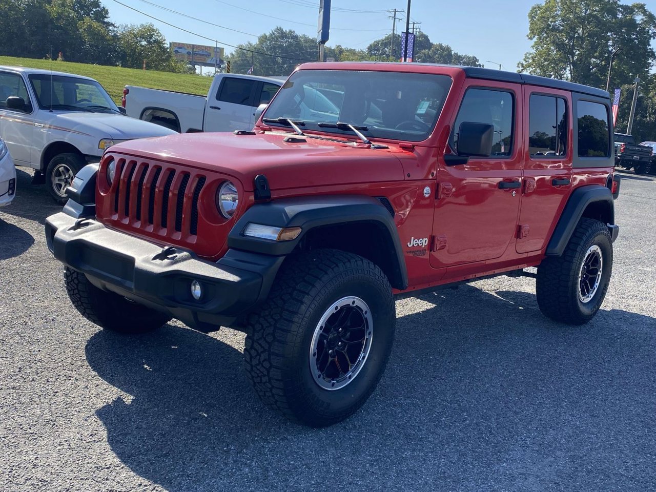 Used 2019 Jeep Wrangler Unlimited Sport S AWD/4WD image 3
