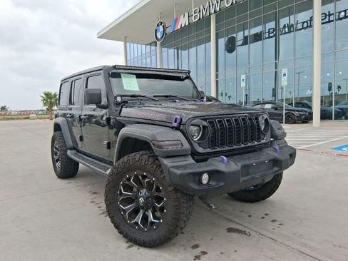 Used 2025 Jeep Wrangler Unlimited Sport AWD/4WD image 1
