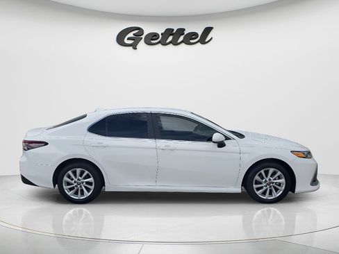 Used 2024 Toyota Camry LE FWD image 4