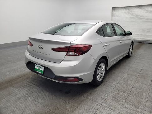 Used 2019 Hyundai Elantra SE w/ Cargo Package FWD image 9