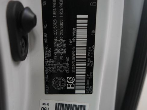 Used 2022 Toyota Sienna XSE image 25