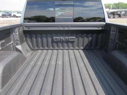 New 2026 GMC Sierra 1500 AT4 w/ AT4 Premium Package AWD/4WD image 7