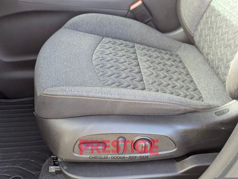 Used 2022 Chevrolet Equinox LT image 24