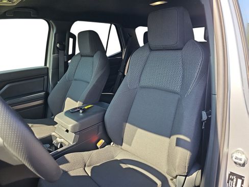 Used 2025 Toyota 4Runner SR5 AWD/4WD image 12