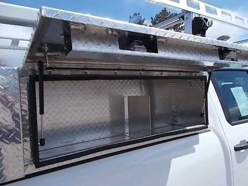 Used 2025 Chevrolet Silverado 2500 W/T w/ WT/CX Safety Package AWD/4WD image 37