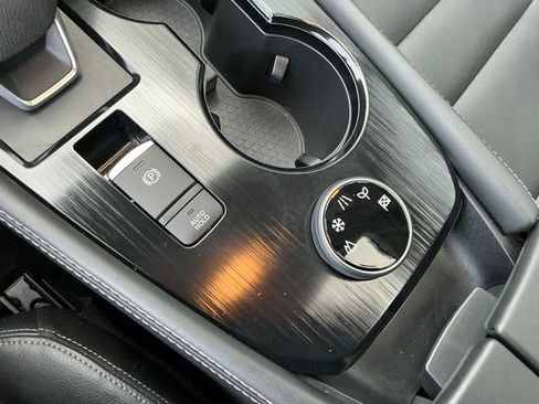 Used 2023 Nissan Rogue SL image 20