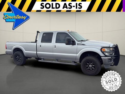 Used 2015 Ford F250 Lariat image 1