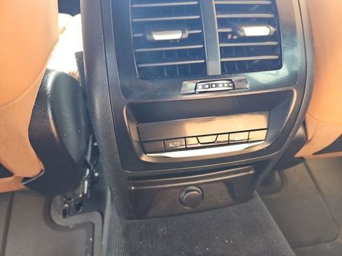 Used 2019 BMW X3 M40i image 11