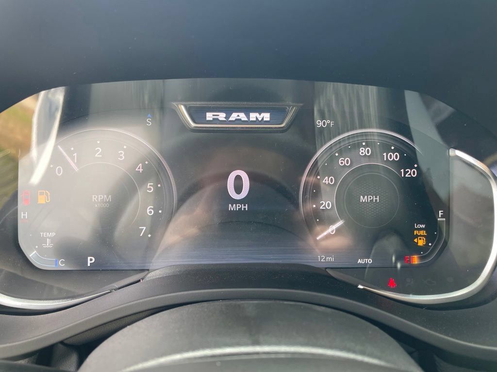 New 2026 RAM 1500 Big Horn AWD/4WD image 14
