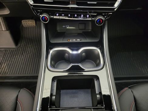 New 2026 Chevrolet Traverse RS w/ LPO, Floor Liner Package FWD image 41