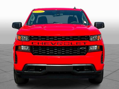Used 2020 Chevrolet Silverado 1500 Custom w/ Custom Value Package image 3