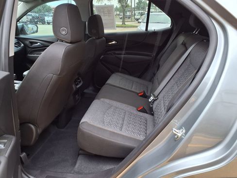 Used 2024 Chevrolet Equinox LT FWD image 14
