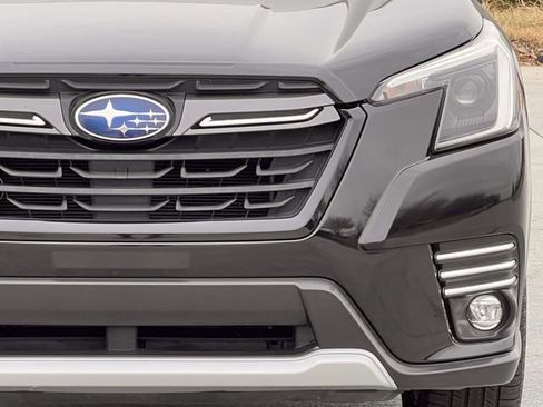 Used 2022 Subaru Forester Touring image 10