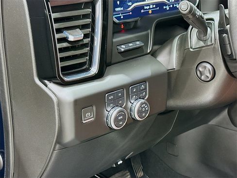 Used 2023 GMC Sierra 1500 Denali Ultimate image 10