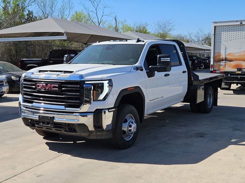 New 2025 GMC Sierra 3500 Pro w/ Convenience Package image 7