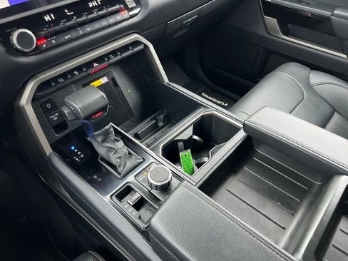 Used 2022 Toyota Tundra Limited image 27