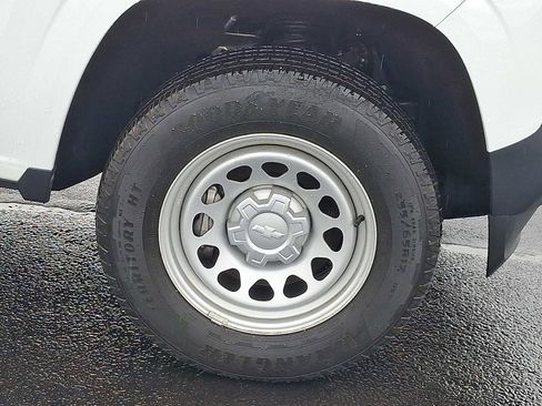 Used 2023 Chevrolet Colorado W/T w/ WT Convenience Package image 8