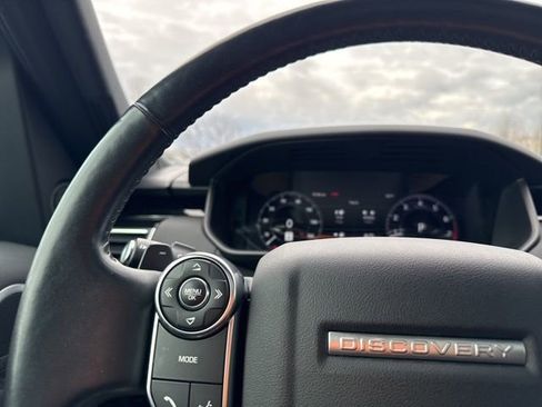 Used 2018 Land Rover Discovery SE image 20
