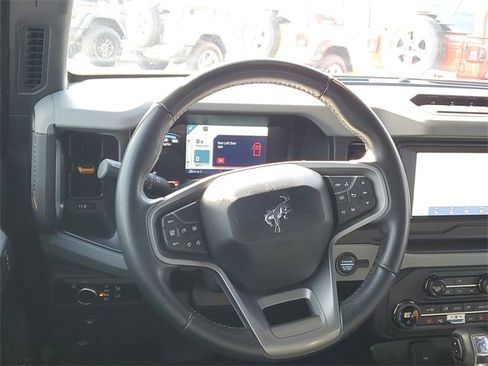 Used 2023 Ford Bronco Badlands w/ Sasquatch Package image 11