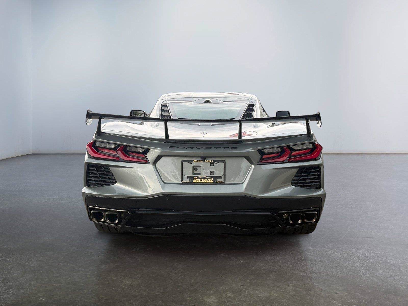 Used 2024 Chevrolet Corvette Stingray Coupe RWD image 4