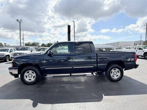 Used 2006 Chevrolet Silverado 1500 LT w/ Onstar Plus Package AWD/4WD image 10